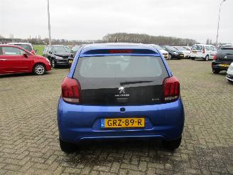 Peugeot 108 1.0 E -VTI BLUE L. EX picture 6
