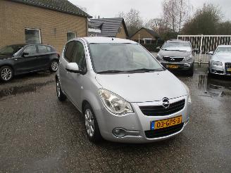 Schadeauto Opel Agila 1.2 Enjoy Weinig KM!! 2008/8