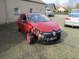 Schadeauto Renault Clio 0.9 TCe Dynamique 2013/5