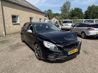 Auto incidentate Volvo V-60 2.0T R-Design REST BPM €700,-!!! AUT 2011/5