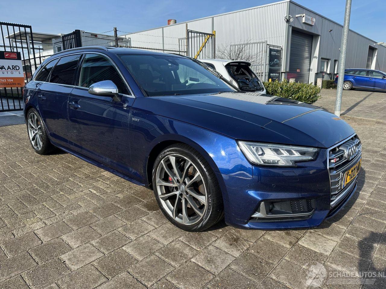 Audi S4 3.0 TFSI S4 quattro Pro Line Plus