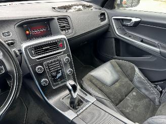 Volvo V-60 2.0 T3 Summum picture 11