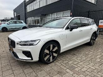 Volvo V-60 2.0 T6 Plug-in hybrid AWD Plus Bright picture 3