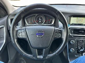 Volvo V-60 2.0 D3 R-Design Automaat picture 8