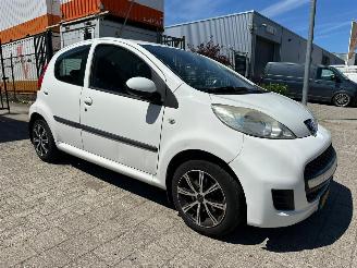 Auto incidentate Peugeot 107 1.0-12V XS 2010/9