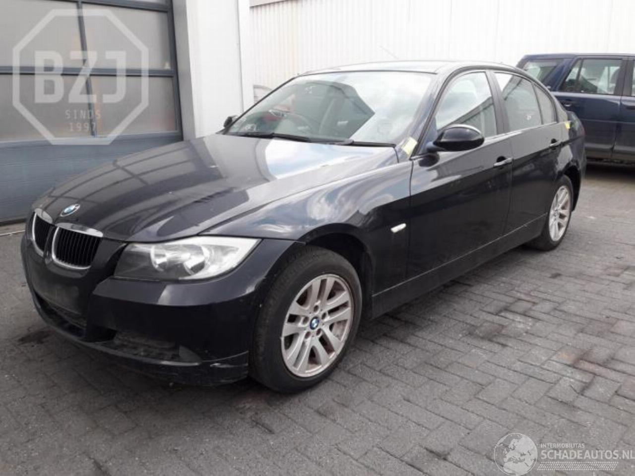 BMW 3-serie 3 serie (E90), Sedan, 2005 / 2011 318i 16V