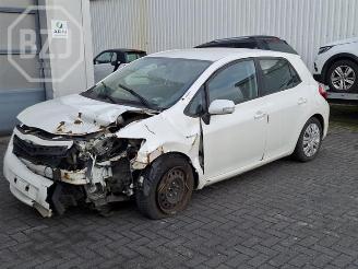 demontáž osobní automobily Toyota Auris Auris (E15), Hatchback, 2006 / 2012 1.8 16V HSD Full Hybrid 2011