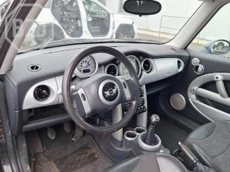 Mini One Mini One/Cooper (R50), Hatchback, 2001 / 2007 1.6 16V One picture 5