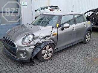 Auto da rottamare Mini One Mini (F55), Hatchback 5-drs, 2013 1.2 12V One 2018