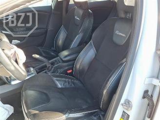 Volvo V-40 V40 (MV), Hatchback 5-drs, 2012 / 2019 1.6 T2 GTDi 16V picture 6