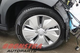 Hyundai Kona Kona (OS), SUV, 2017 / 2023 39 kWh picture 11