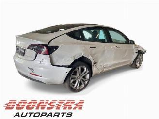 Tesla Model 3 Model 3, Sedan, 2017 Long Range AWD 75 kWh picture 4