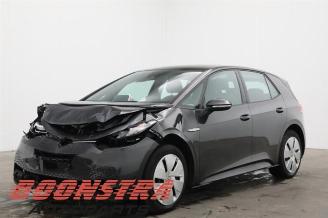 Salvage car Volkswagen ID.3 ID.3 (E11/E12), Hatchback 5-drs, 2019 45 kWh 2021/11