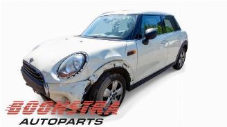 Auto da rottamare Mini One Mini (F55), Hatchback 5-drs, 2013 1.2 12V One 2015