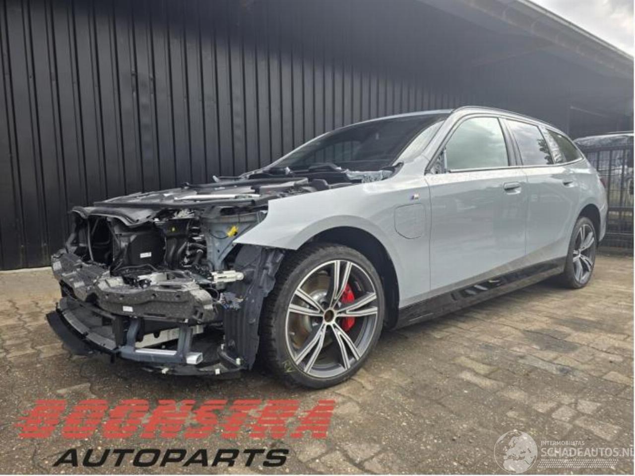 BMW 5-serie 5 serie Touring (G61), Combi, 2024 530e 2.0 TwinPower Turbo 16V