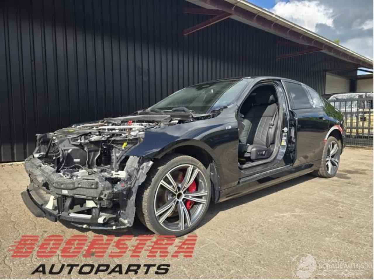 BMW i5 i5 (G60), Sedan, 2023 eDrive40 84 kWh