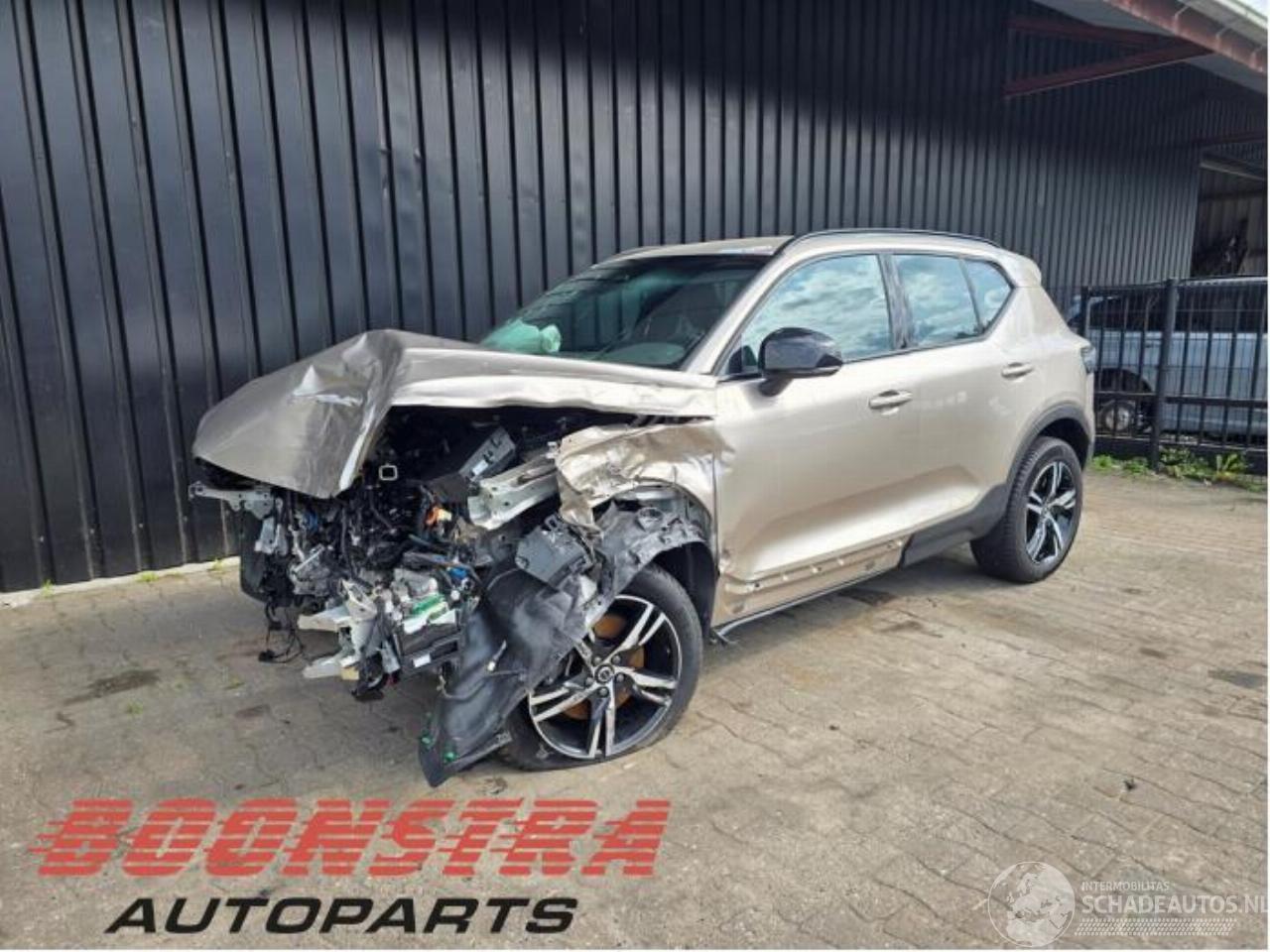 Volvo XC40 XC40 (XZ), SUV, 2017 2.0 B4 16V Mild Hybrid Autom.