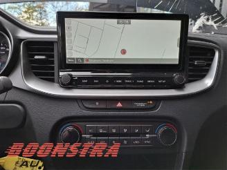 Kia Cee d Ceed Sportswagon (CDF), Combi 5-drs, 2018 1.0i T-GDi 12V 120 Eco-Dynamics+ picture 12