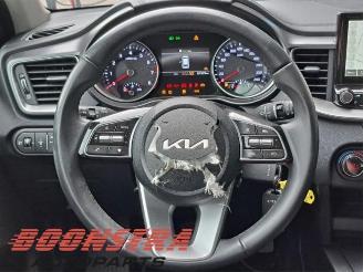 Kia Cee d Ceed Sportswagon (CDF), Combi 5-drs, 2018 1.0i T-GDi 12V 120 Eco-Dynamics+ picture 11