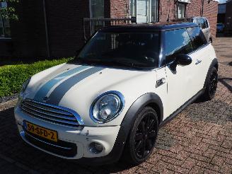 Mini Mini 1.6 Cooper 10 Years II picture 2
