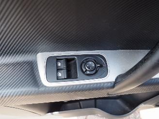 Alfa Romeo MiTo 0.9 TwinAir Esclusivo picture 23