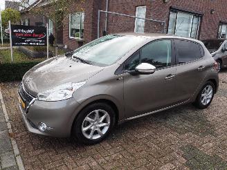 Avarii autoturisme Peugeot 208 1.2 VTi Style 2014/6