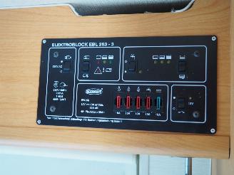 Peugeot Boxer 2.5 diesel Camperbus picture 11