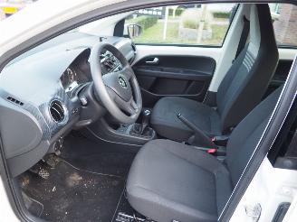 Volkswagen Up! 1.0 BMT Move Up! picture 19