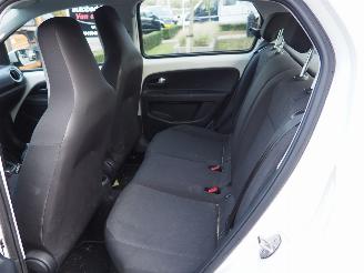 Volkswagen Up! 1.0 BMT Move Up! picture 18