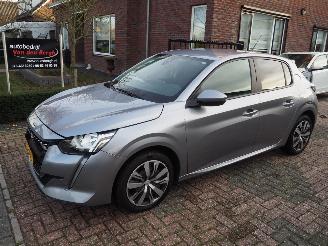 Schadeauto Peugeot 208 1.2 PureTech  Active 100PK 2020/7