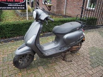 dommages scooters GTS  E-Bravo 20AH 2021/3