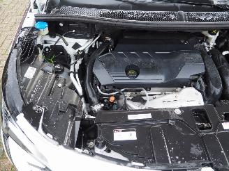 Peugeot 3008 1.6 Hybrid 225 GT picture 17
