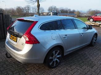 Volvo V-60 2.4 D6 AWD Hybrid Summum picture 4