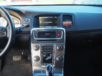 Volvo V-60 2.4 D6 AWD Hybrid Summum picture 17