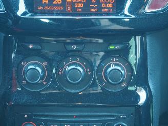 Citroën DS3 1.6 E-hdi So Chic picture 16