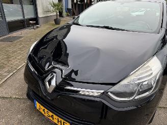 Renault Clio 1.2 16V 54KW AIRCO picture 2