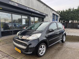 krockskadad bil auto Peugeot 107 1.0 50KW AIRCO LEER 5-DEURS 2012/1