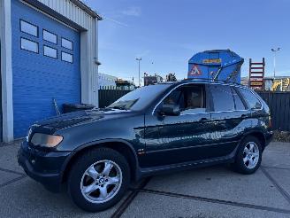 Vaurioauto  passenger cars BMW X5 4.4 V8 210KW 2000/6