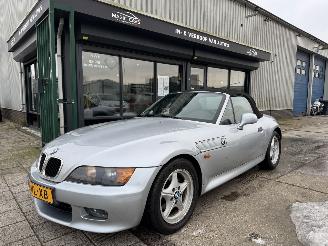 Vaurioauto  passenger cars BMW Z3 1.9 103KW AIRCO AUTOMAAT 1996/9
