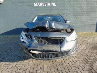 Opel Astra Astra J (PC6/PD6/PE6/PF6), Hatchback 5-drs, 2009 / 2015 1.6 16V picture 4
