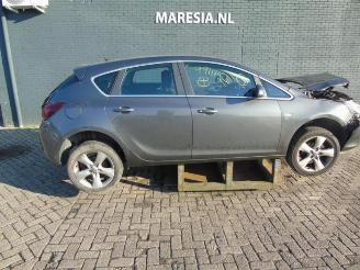 demontáž osobní automobily Opel Astra Astra J (PC6/PD6/PE6/PF6), Hatchback 5-drs, 2009 / 2015 1.6 16V 2011/7
