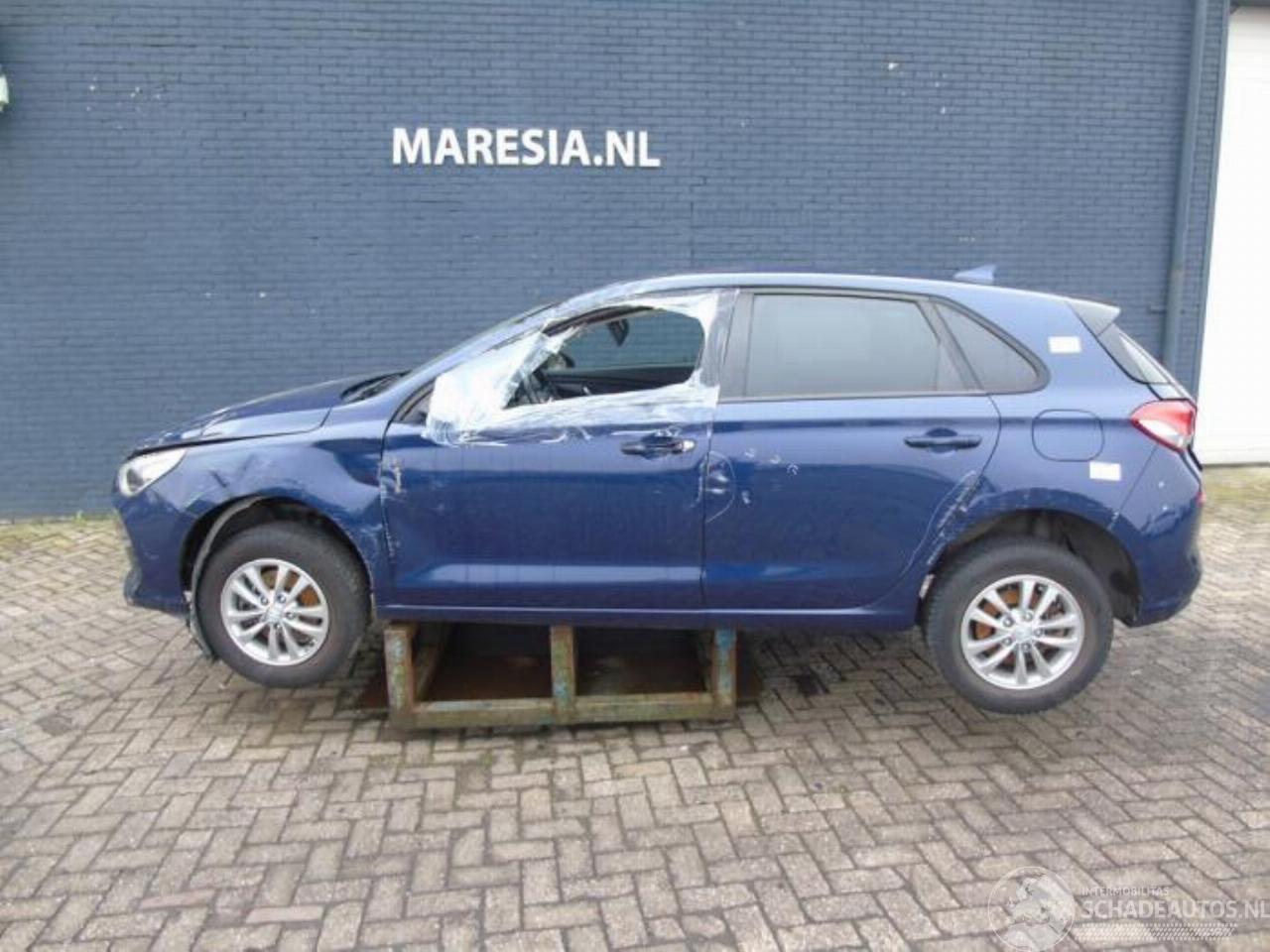 Hyundai I-30 i30 (PDEB5/PDEBB/PDEBD/PDEBE), Hatchback, 2016 1.0 T-GDI 12V