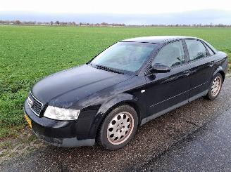 demontáž osobní automobily Audi A4 2.0 FSI 2002/11