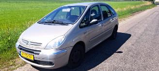 demontáž osobní automobily Citroën Xsara-picasso  2004/11