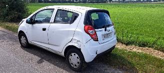 Chevrolet Spark 1.0 12v picture 3