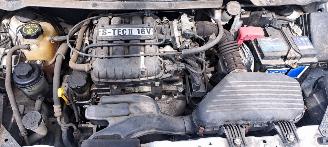 Chevrolet Spark 1.0 12v picture 5