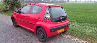 Peugeot 107 1.0 12v picture 3
