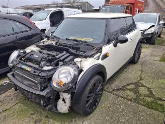 Auto da rottamare Mini One  2007/10