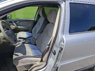 Volvo V-70 2.4 D AWD picture 5