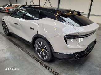 Lotus Eletre 450-KW 112kwh Automaat AWD picture 2